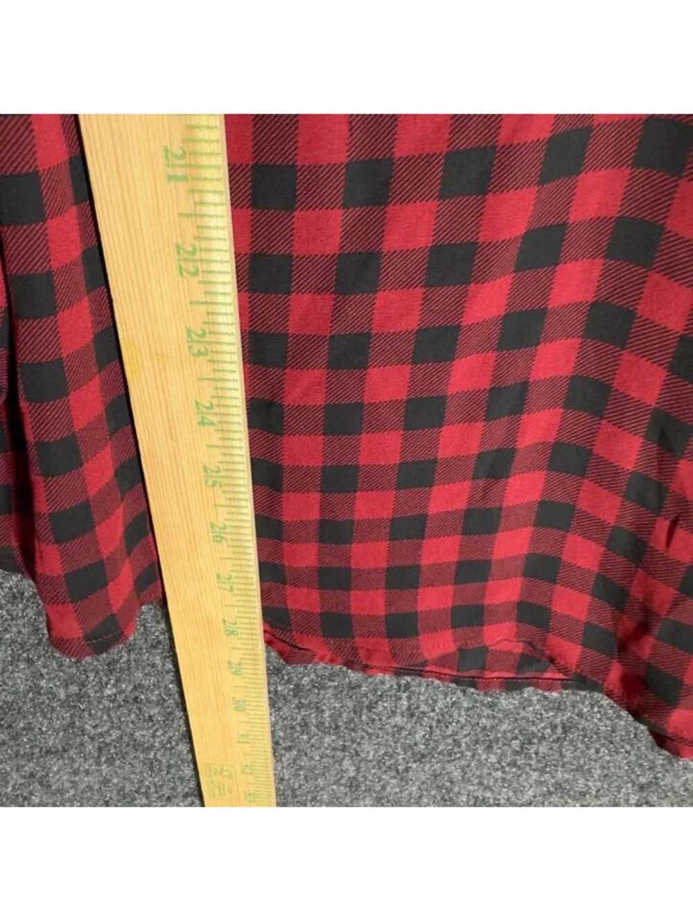 Maurices Blouse Women M Medium Red Plaid V-Neck Button Long Sleeve Casual